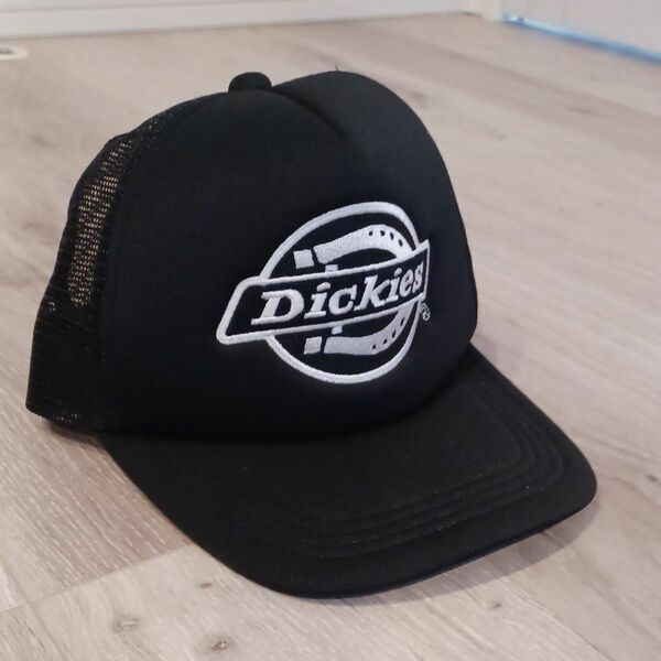 Dickies　ディッキーズ　ブラック　黒　メッシュキャップ 帽子