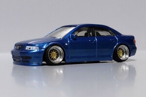 絶版 希少 プレミアム アウディ S4 クアトロ 改 B5系 A4 深リム ワーク ローダウン カスタム ツライチ 改造 ネオクラ ニュルルック (1/64)