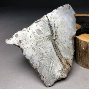 aru Thai метеорит металлический метеорит камень металлический метеорит высокое качество метеорит метеорит * космос энергия вес примерно 455g черное дерево дерево шт. имеется 