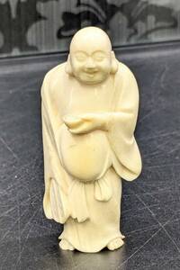 ☆七福神 布袋 置物 象牙風 高さ約8cm 重さ62.4g☆ 布袋像 彫刻 牙彫刻 オブジェ☆