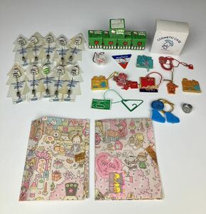 【サンリオ】70年代 76 77 79 グッズ キティちゃん セブンシリードワーフ ピーターデイビス ペティ&ジミー マイメロ キキララ