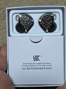 KZ PR3 美品 中華イヤホン 有線イヤホン　13.2mm平面駆動 