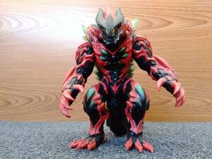 鴨152 ウルトラ怪獣シリーズ アークベリアル ソフビ 円谷プロ BANDAI 2010 全長約21cm