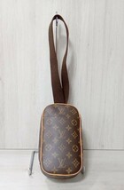 【ルイヴィトン】LOUIS VUITTON ルイヴィトン／モノグラム ／ポシェットガンジュ バッグ_画像1