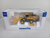 UNIVERSAL HOBBIES 1/50scale KOMATSU WA600-8 ストーン ハンドラー + ニューバケット Yellow/Black ＵＮＩＶＥＲＳＡＬ　ＨＯＢＢＩＥＳ_画像1