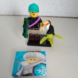 ミニフィギュアシリーズ22(71032)バードウォッチャー／Birdwatcher Girl　 LEGO 　minifigures