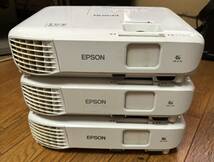 EPSON エプソン ホームプロジェクターEB-W06 中古。本体のみ。3個セット。現状品。動作確認していません。_画像3