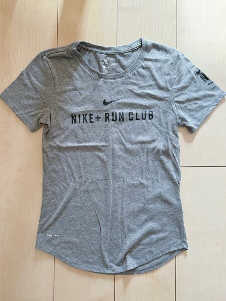 Nike Run Club Tシャツ 半袖 XS グレー ナイキ NRC+