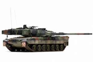 1/35 ドイツ レオパルト2A7 主力戦車 組立塗装済完成品