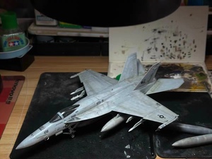 Art hand Auction 1/72 美国海军 F/A-18E VFA-31 组装涂装完成品, 塑料模型, 飞机, 完成的产品