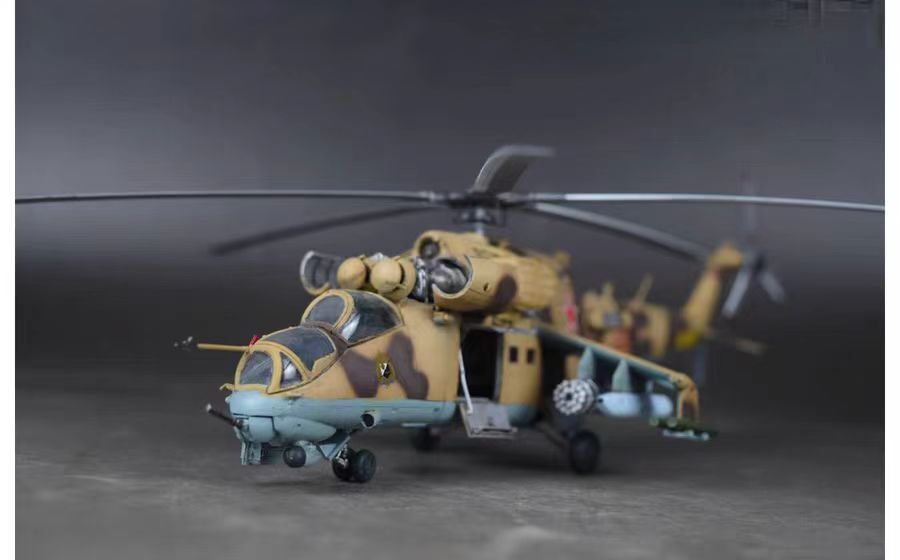 1/72 俄罗斯空军 MI-24 直升机组装并涂装, 塑料模型, 飞机, 完成的产品