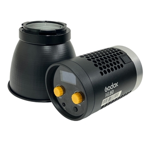 【動作保証】 Godox ML60 LEDビデオライト 手持ち式 小型 静音 ワイヤレス リモコン スタンド付き 撮影機材 カメラ周辺機器 中古 T8805121