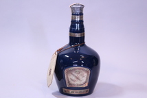p-1952　未開栓古酒　ロイヤルサルート　スコッチウイスキー　陶器ボトル　700mL_画像5
