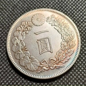 6803　日本古銭　一圓貨幣　明治22年　コイン