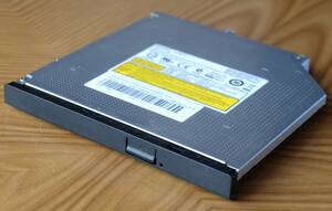 DVD-ROMドライブ（読み取り専用） SATA接続 厚さ12.7mm ★ Panasonic UJ8E0