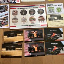 Honda Racing2018年 ステッカー ポストカード グッズ　小林可夢偉　冊子　2016年モータースポーツガイド2017年チャンピオンステッカー_画像2