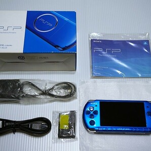 ☆新品同様☆ PSP - 3000 ブルー blue SONY メモリースティック付 本体 美品の画像1