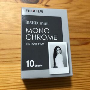 instax mini チェキ用フィルム モノクローム