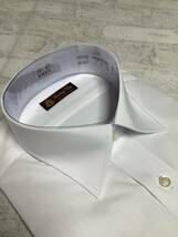 新品未使用　 38-82 Mサイズ　シンプルセミワイドカッターシャツ　白無地　ワイシャツ　形態安定　レギュラーシルエット_画像3