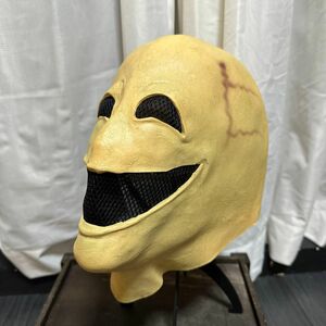 ハロウィン　コスプレ　仮装　お面　仮面　かぶり物　怖い　大人　笑顔　不気味　笑う　イベント　パーティー　誕生日　グッズ