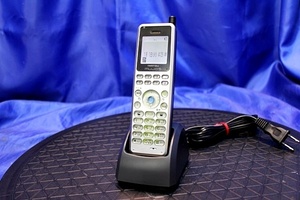 5台入荷 IWATSU/岩通 携帯型　 多機能デジタルコードレス電話機 MUJO5 DC-PS9(S)+充電台+バッテリー一式　38448Y　　