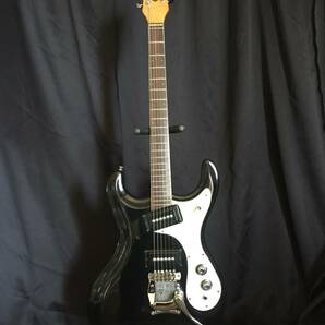 mosrite AVENGER(モズライトアベンジャー) 発売当初(50年以上前)楽器店で購入した物です ハードケースはおまけです 説明文をお読み下さいの画像1