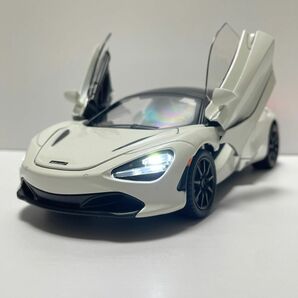 マクラーレン McLaren 720S ミニカー ホワイト 白 1/24