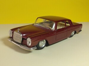 AUTO　PILEN　オート　ピレンMERCEDES　250 COUPE　メルセデス　250 クーペ　1/43　スペイン製