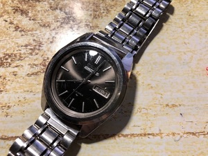 レア ヴィンテージ SEIKO 5 セイコー ファイブ ACTUS アクタス 21石 デイデイト 7019-7040 ミラー ブラック系 AUTO 自動巻 メンズ 腕時計