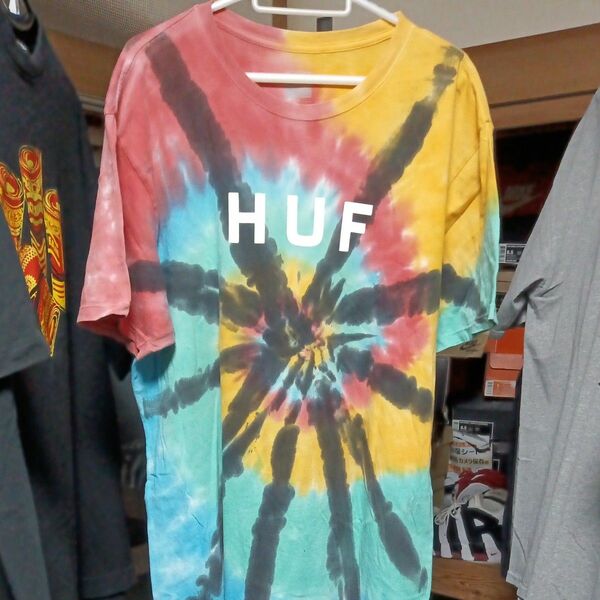 HUF Tシャツ