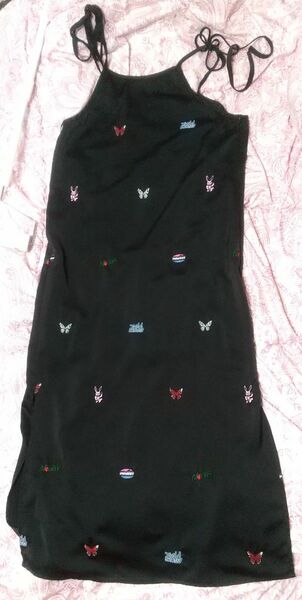 XG EMBROIDERY SLIP DRESS