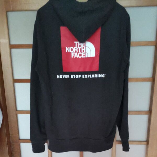THE NORTH FACE ボックスロゴ パーカー