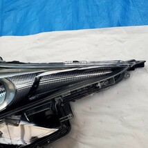 プリウス　ZVW50 ZVW51 ZVW55 LED　右側　ヘッドライト　ユニット　ヘッドランプ　前期　純正品_画像2