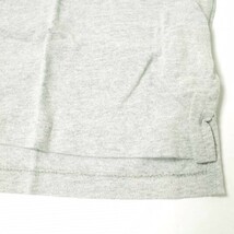 新品 Engineered Garments エンジニアードガーメンツ Printed Cross Crew Neck T-shirt - A Day クロスオーバーポケットTシャツ M GREY_画像7