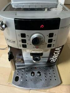 デロンギ DeLonghi コンパクト全自動エスプレッソマシン ECAM22110SBHN マグニフィカS コーヒーメーカー