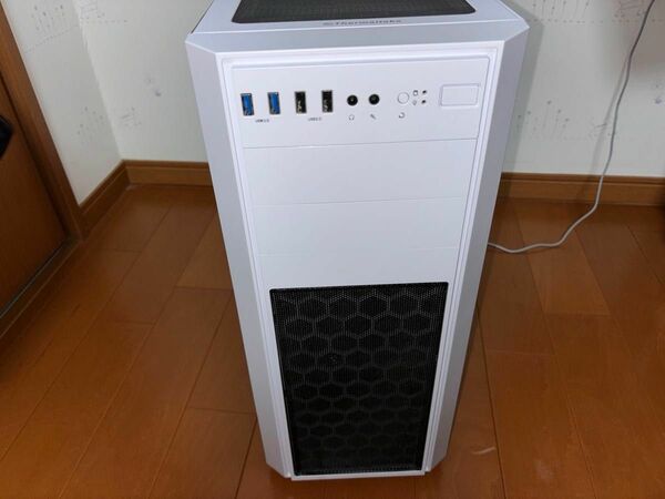 Thermaltake Versa H26 ホワイト