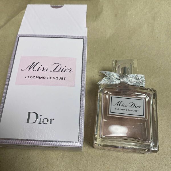 ミスディオールブルーミングブーケ オードゥトワレ 50ml Dior