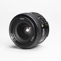 ニコンのレンズ 　AF NIKKOR 24mm 1:2.8D 中古美品_画像1