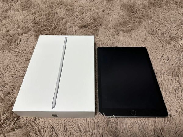 iPad 第5世代 32GB WiFi+Cellularモデル Apple スペースグレー