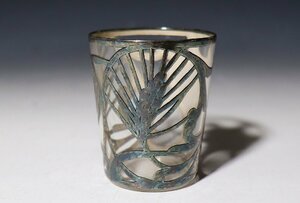 【桃】酒器ぐい呑み：銀製透かし彫麦紋様ガラスショットグラス