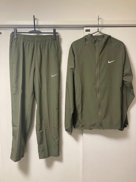 NIKE ウインドブレーカーセットアップ　men's サイズL カラー　オリーブ　新品、未使用