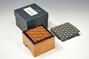  large . profit one work [ shop . Japanese cedar literary creation collection . shogi piece box ] paper box attaching * piece is is not attached * woodworking goods 0305103-2