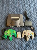 NINTENDO64 ニンテンドー64　本体　振動パック　カセット付き_画像1