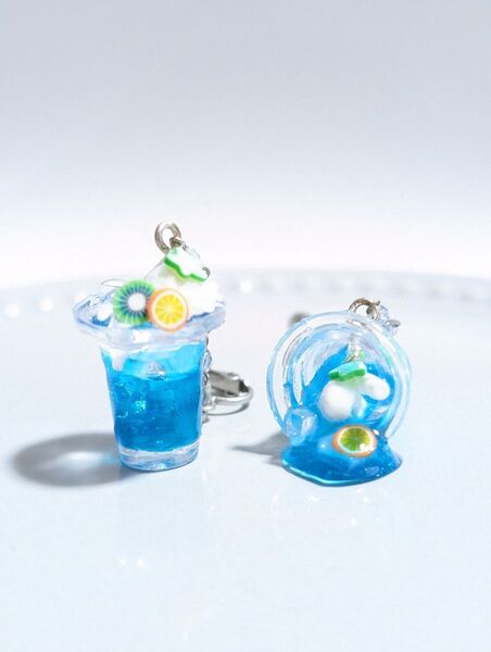【No.6003】ハンドメイドイヤリングorピアス ブルーハワイ