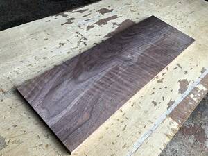 送料無料！【U135B】ウォルナット 595×198×15㎜ 板材 乾燥材 木工 DIY 材木 天然木 無垢材《銘木すずめや》