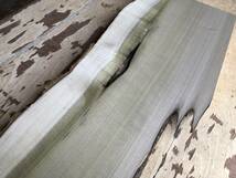 送料無料！【U212B】朴 528×～220×34㎜ ホオ まな板 乾燥材 木工 DIY 材木 天然木 無垢材 朴の木《銘木すずめや》_画像2