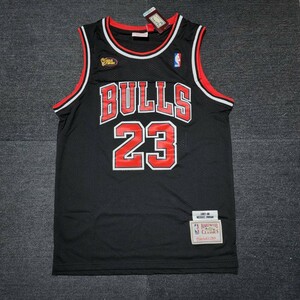 NBA　シカゴ・ブルズ　JORDAN選手　バスケットシャツ　ゲームシャツ　バスケットユニフォーム　サイズXL　ブラック　刺繍　1997−98
