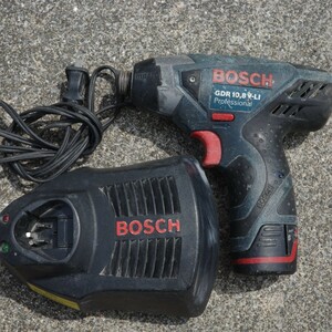 BOSCH ボッシュ インパクトドライバー GDR 10.8 V-LI 電動工具 大工道具 通電確認済 現状品