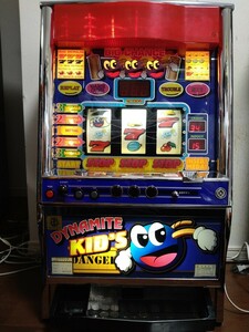 * retro pachinko slot machine apparatus *ma gloss association [ Dyna my to Kids R] VERSION unknown ( maybe 32GVer?) coin un- necessary machine attaching!