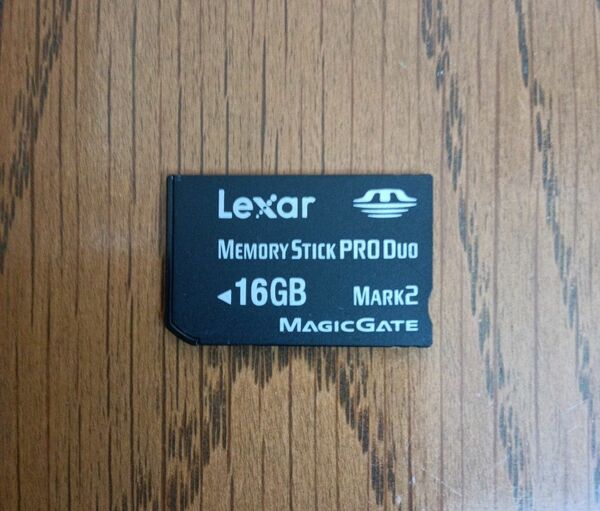 PSP専用 Lexar メモリースティック 16GB 中古品 起動確認済み